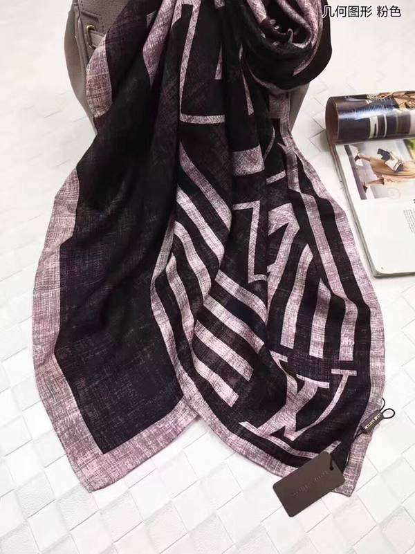 Louis Vuitton Scarf LVC00528